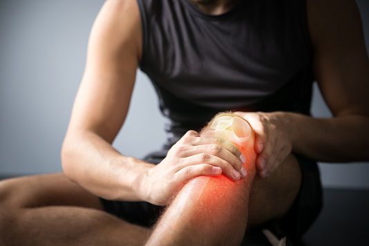Bolečina in poškodba kolena fizioterapija